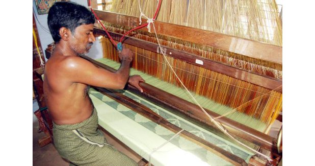 Financial aid for handloom weavers