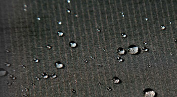 Teijin develops water-repellent outerwear