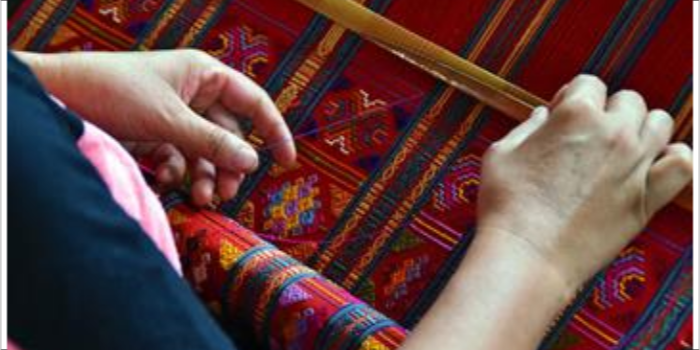 Carpet weaving unit on the cards