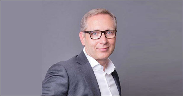 von Hollen is new President of UR
