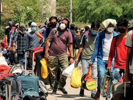 Migrant workers on homeward flight again