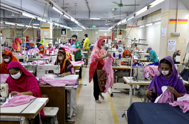 Bangladesh garment industry faces cotton shortage amid flood delays