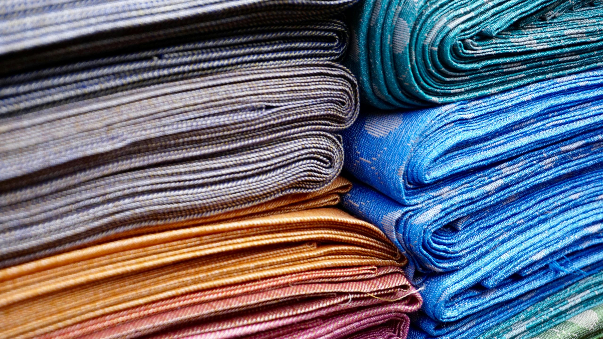 Government may extend minimum import price for textile products