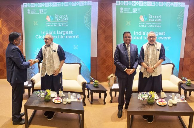 Giriraj Singh and ColorJet Chairman discuss sustainability in textile printing