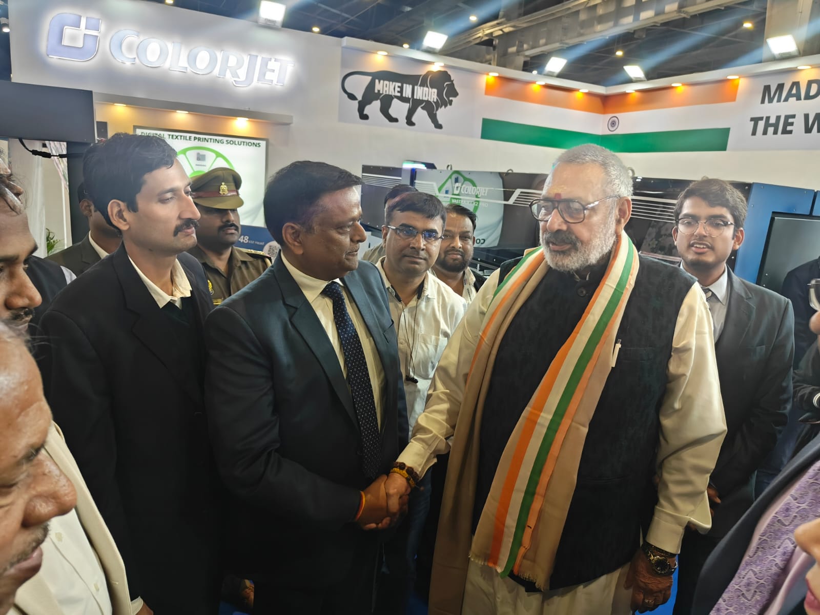 Textiles Minister Giriraj Singh visits ColorJet at GTE Expo