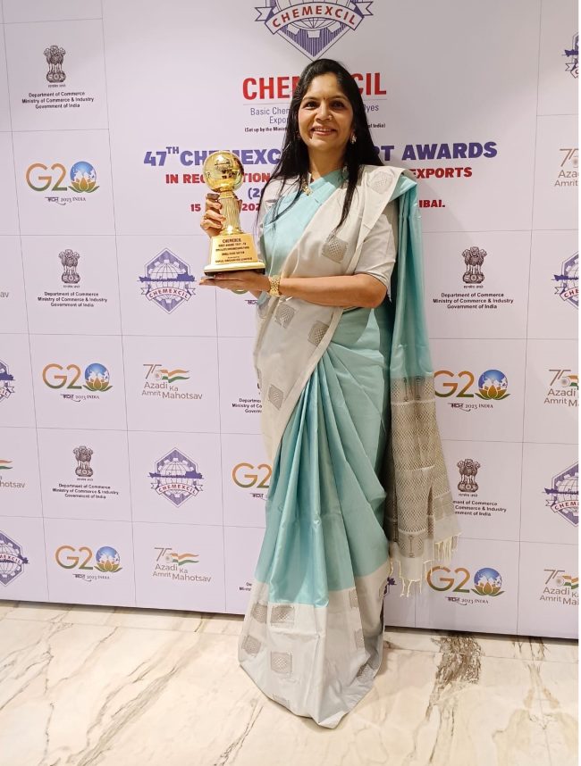 Vipul Organics gets award from CHEMIXCIL for Dyes and Intermediates Panel