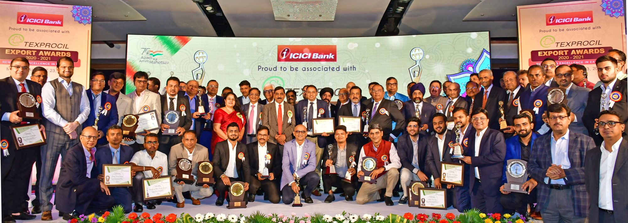 Textile Secretary Upendra Prasad Singh felicitates winners at Texprocil