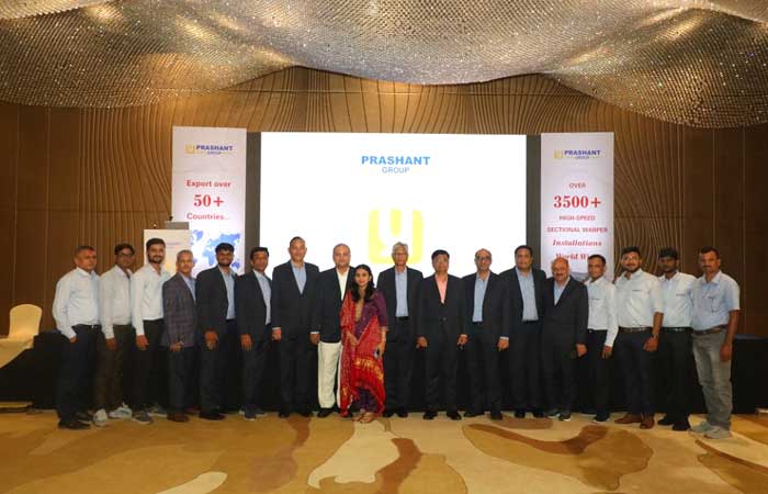 Prashant Group celebrates the sale of 1000 machines in Surat