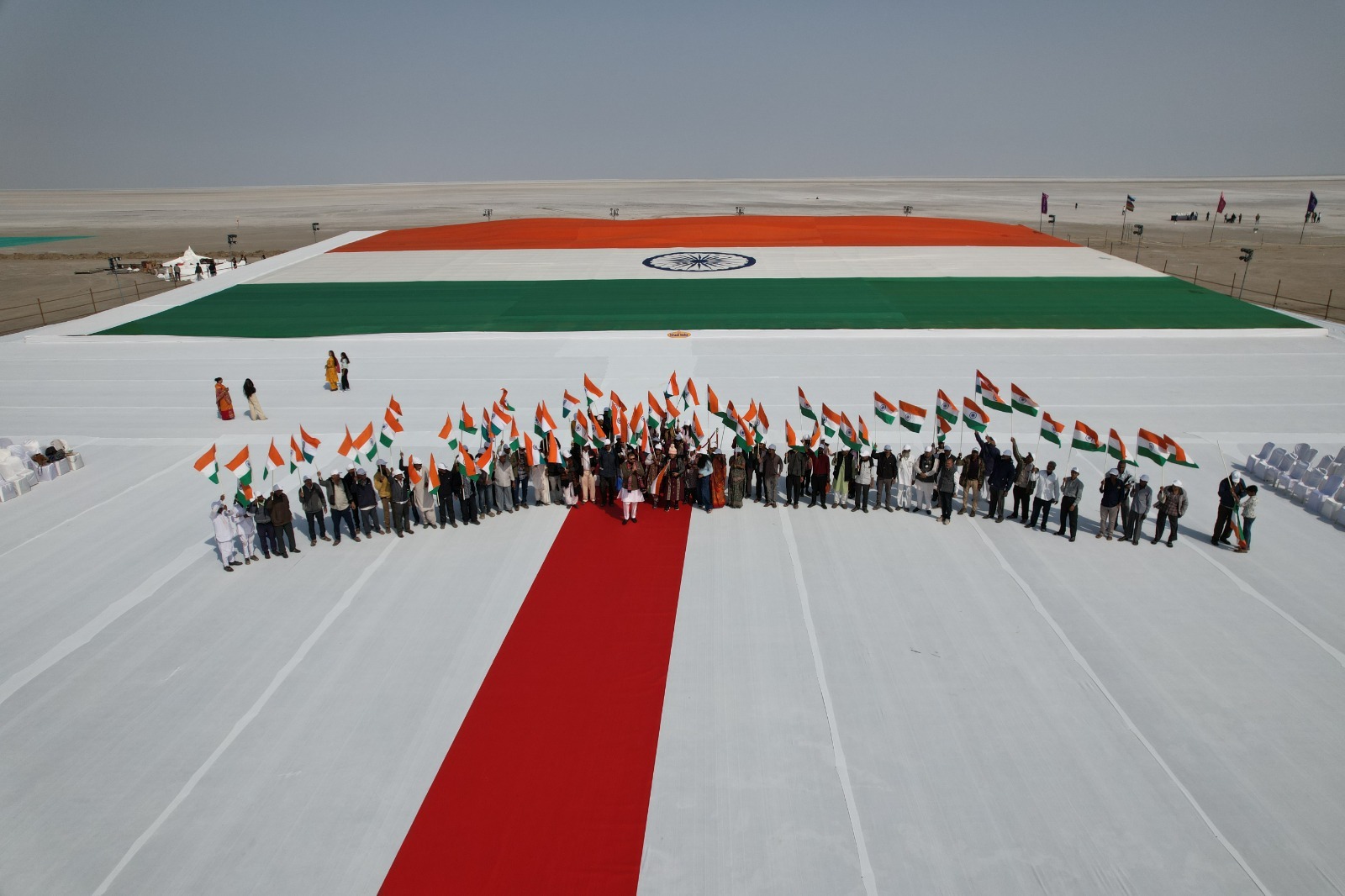 KVIC unfurls world’s largest Khadi tricolor in Rann of Kutch KVIC unfurls world’s largest Khadi tricolor in Rann of Kutch