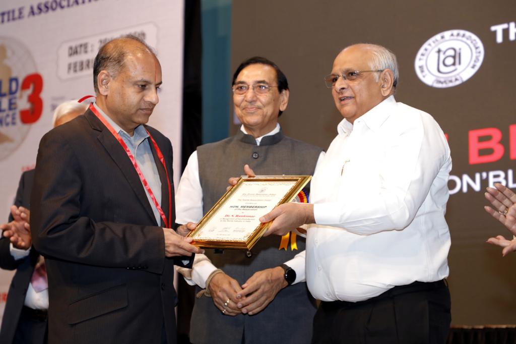 <strong>Prof Seshadri Ramkumar receives highest honour from Textile Association India</strong>