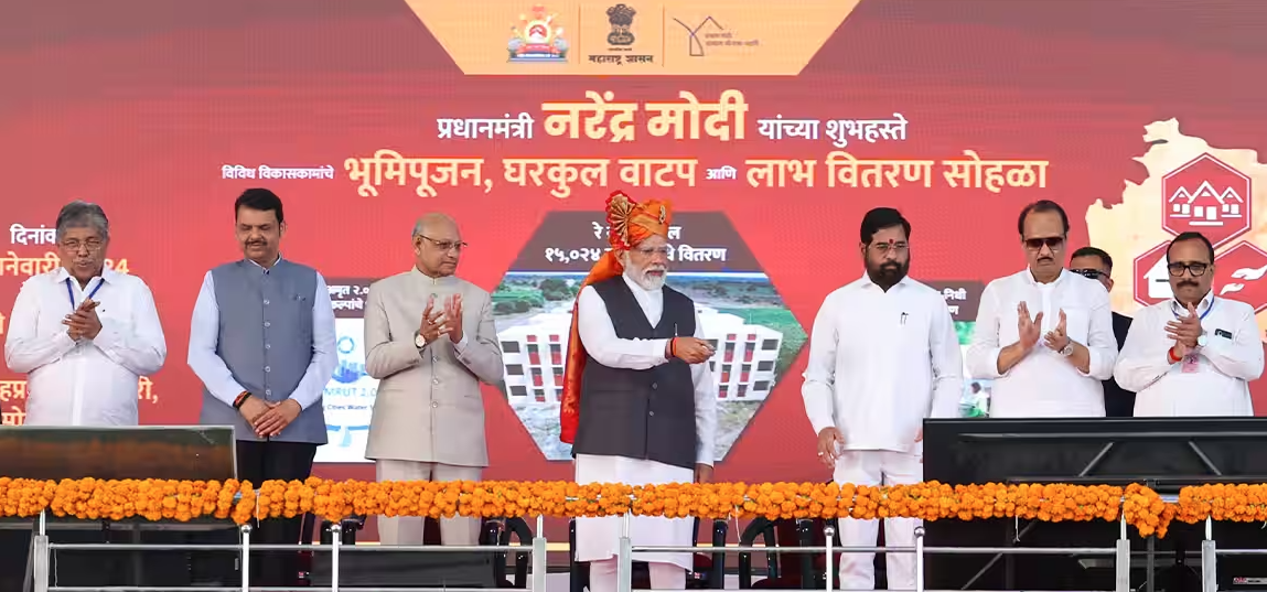 Foundation stone laid for eight AMRUT projects in Solapur